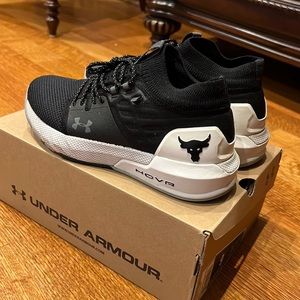 HOVR Under Armour sneakers